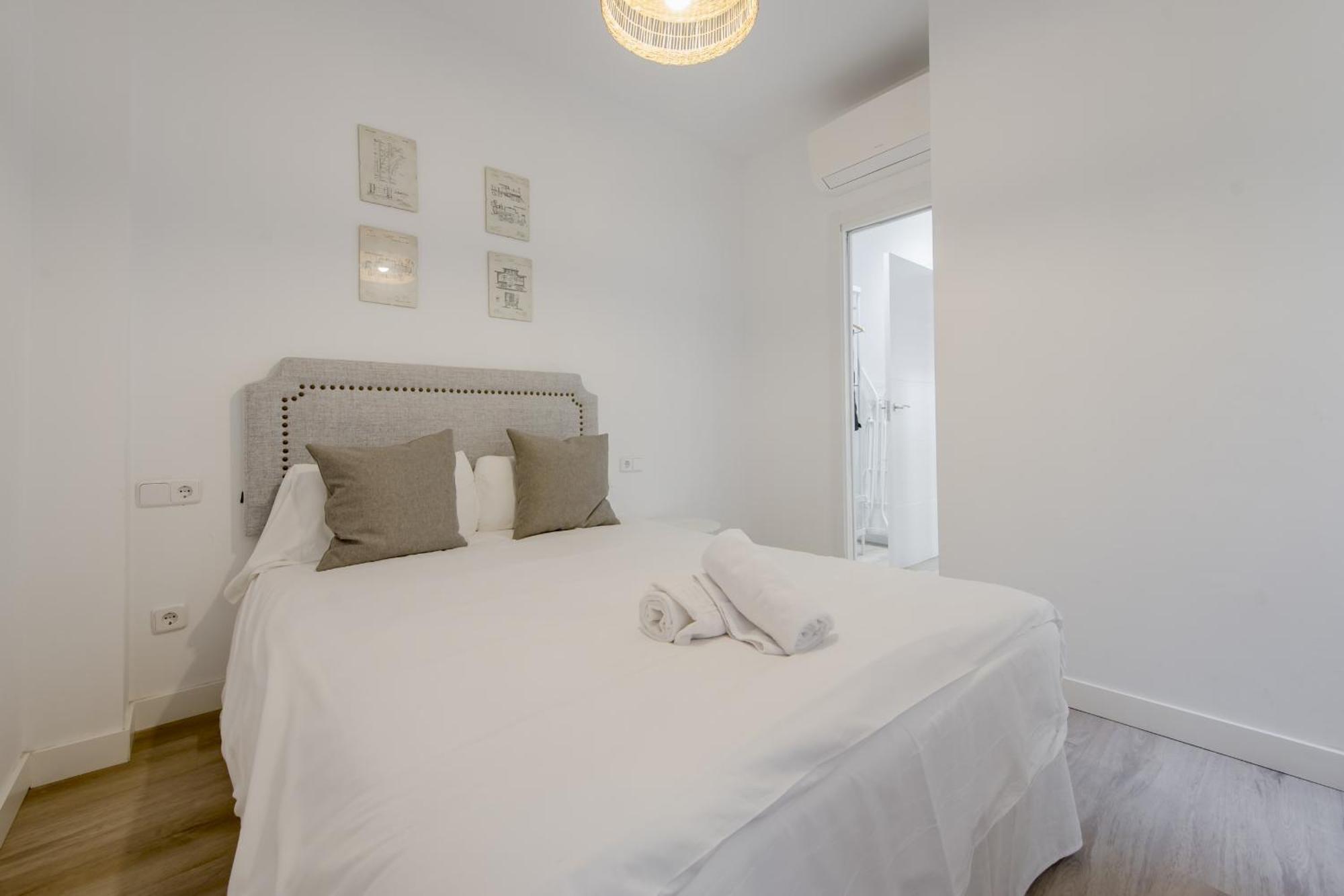 Elegante Apartamento En El Centro De Madrid-Rastro Apartment Luaran gambar