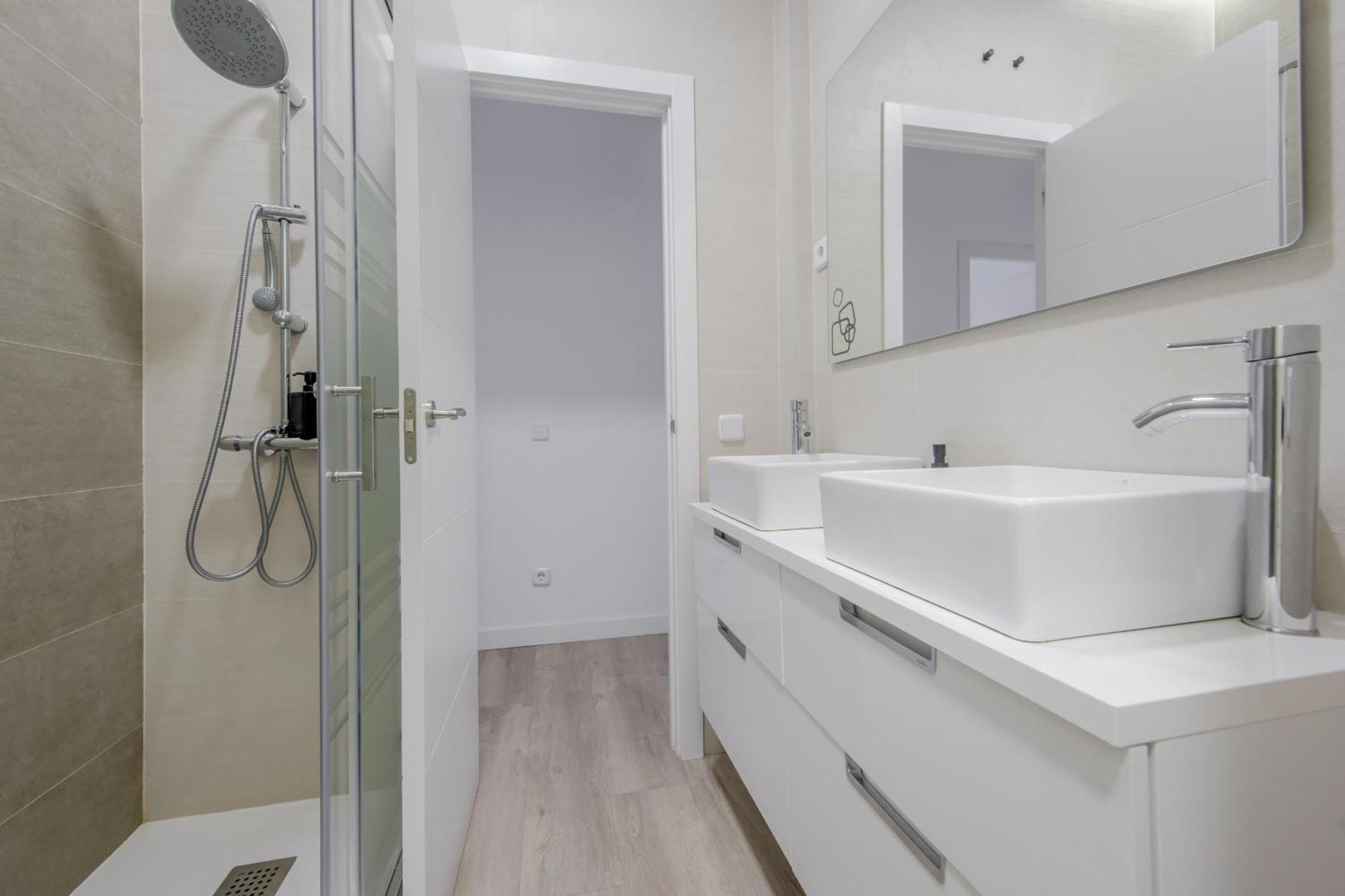 Elegante Apartamento En El Centro De Madrid-Rastro Apartment Luaran gambar