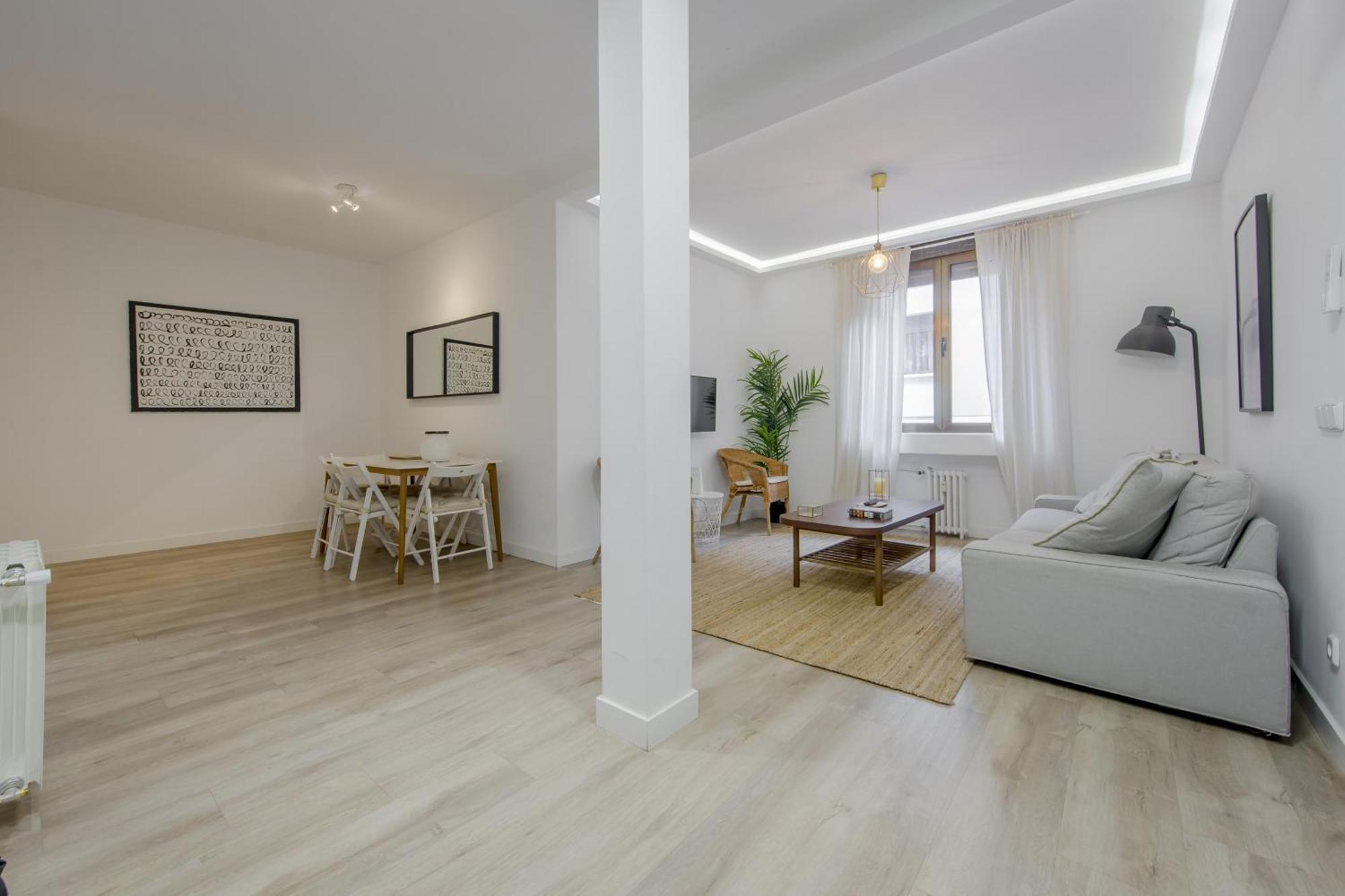 Elegante Apartamento En El Centro De Madrid-Rastro Apartment Luaran gambar